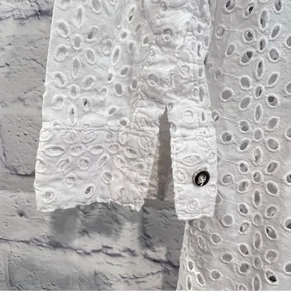 Liz Claiborne White Floral‎ Eyelet Embroidery 3/4 Sleeve White Tunic Top - Picture 4 of 6
